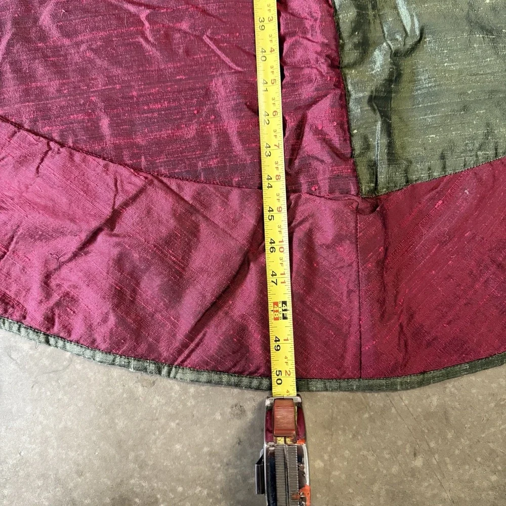 Vintage quilted Silk Tree Skirt Christmas Holiday Red Green Sheen